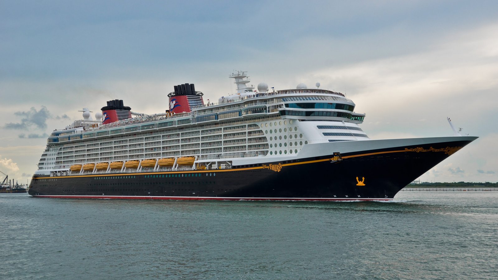 Disney-Cruises-Fantasy